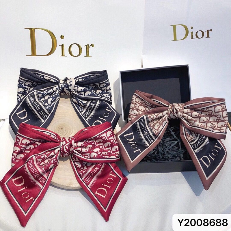 即納NEW Christian Dior Dior ヘアピン ヘアアクセサリーの通販 by クレスタ｜クリスチャンディオールならラクマ 